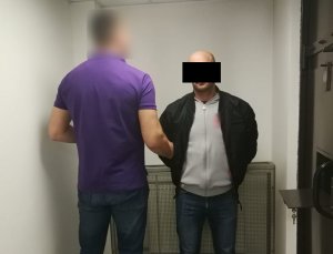 Mężczyzna zatrzymany przez policjantów