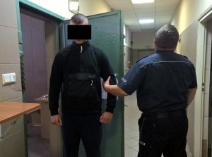 Mężczyzna zatrzymany przez policjantów