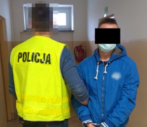 Mężczyzna zatrzymany przez policjantów