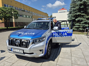 Radiowóz i dzieci.
