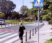 Pieszy na przejściu.