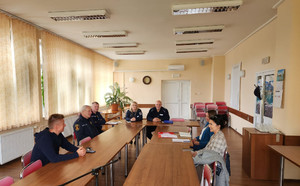 Policjanci na spotkaniu.