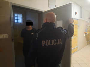Policjant i zatrzymany.