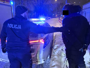 Policjant i zatrzymany.