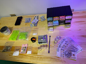 Różnego rodzaju narkotyki.