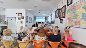 Seniorzy na spotkaniu.
