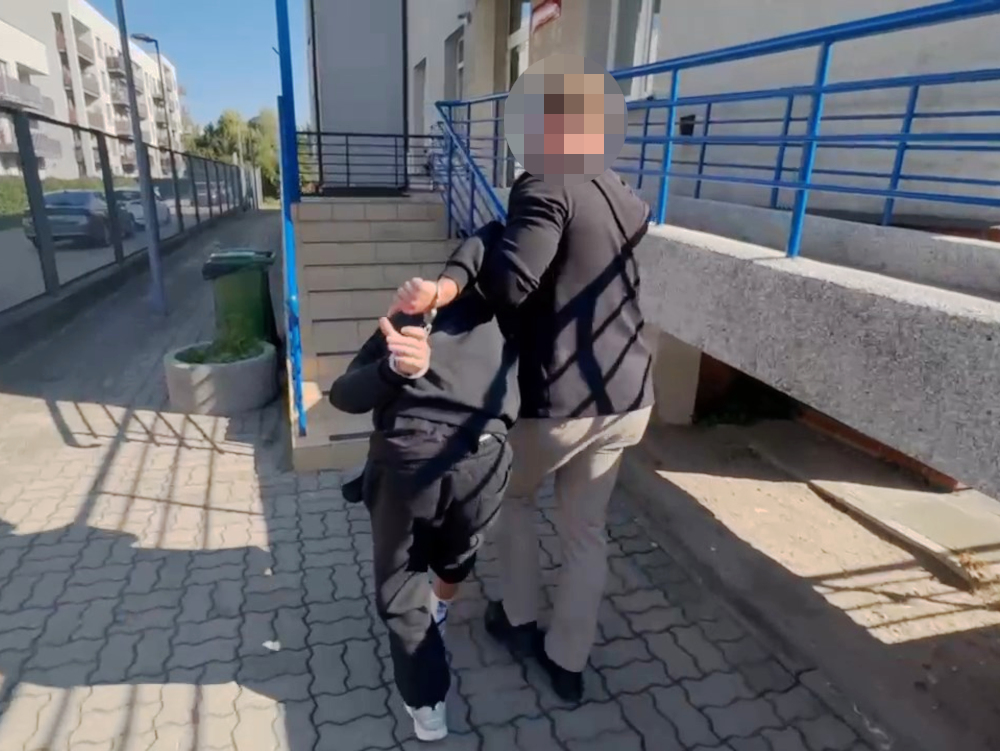Oszukiwali „na inwestycję” - wpadli w ręce bemowskich kryminalnych
